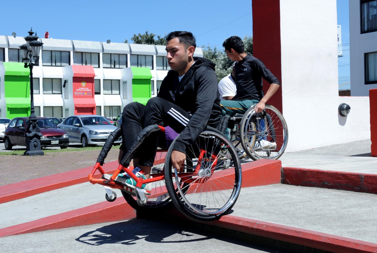 Ni la silla de ruedas ha frenado su inspiración por vivir