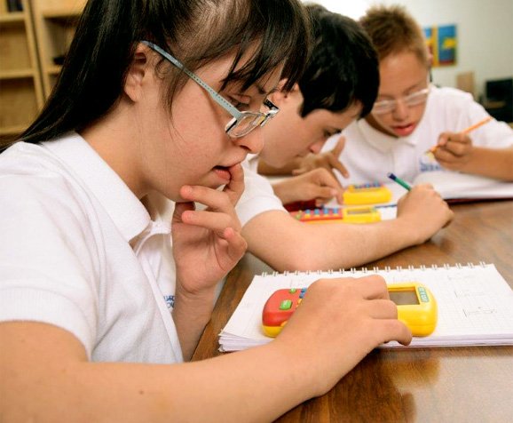 Tedi, comprometido con la inclusión escolar de niños con síndrome de down