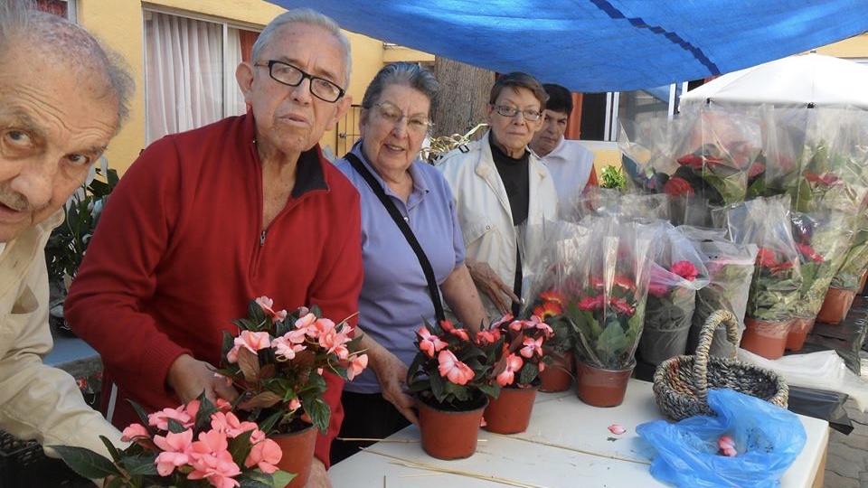 Un Granito de esperanza para los adultos mayores