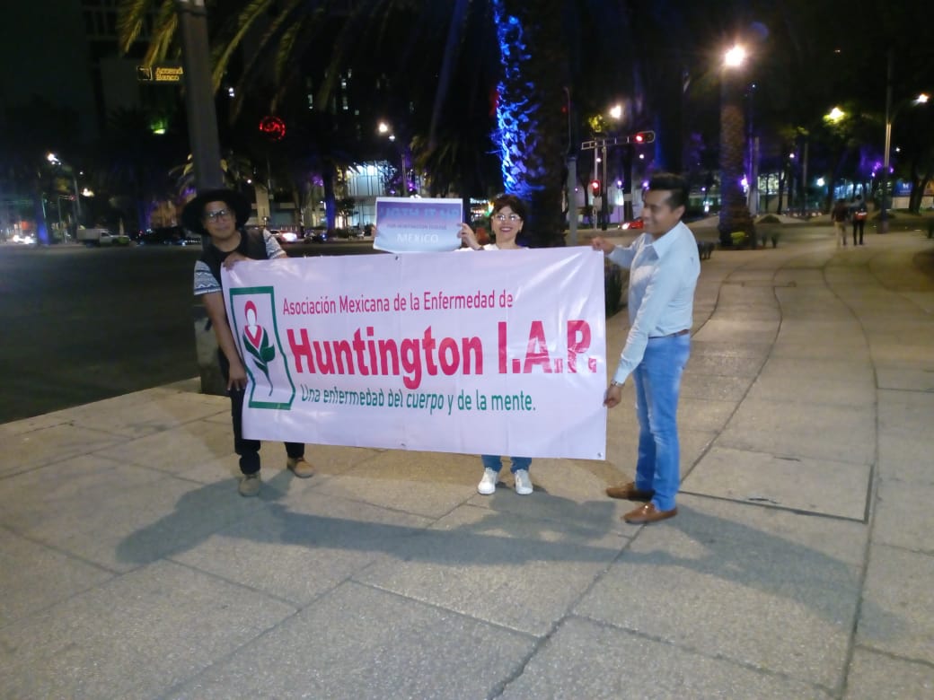 Se ilumina Reforma por el Huntington