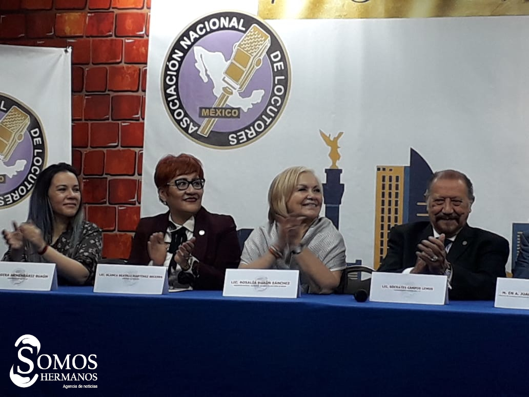 Condecoran con el “Micrófono de Oro” al IPN por sus contribuciones a México