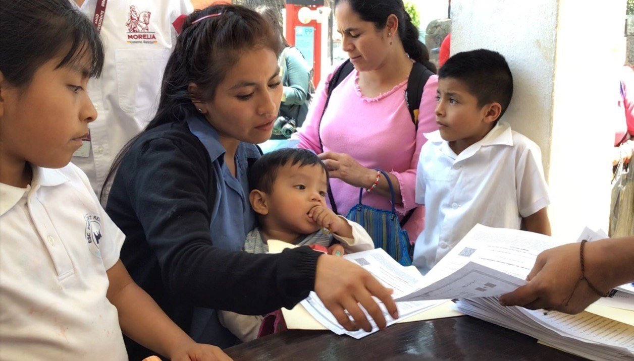 Las madres solteras tienen quien las apoye