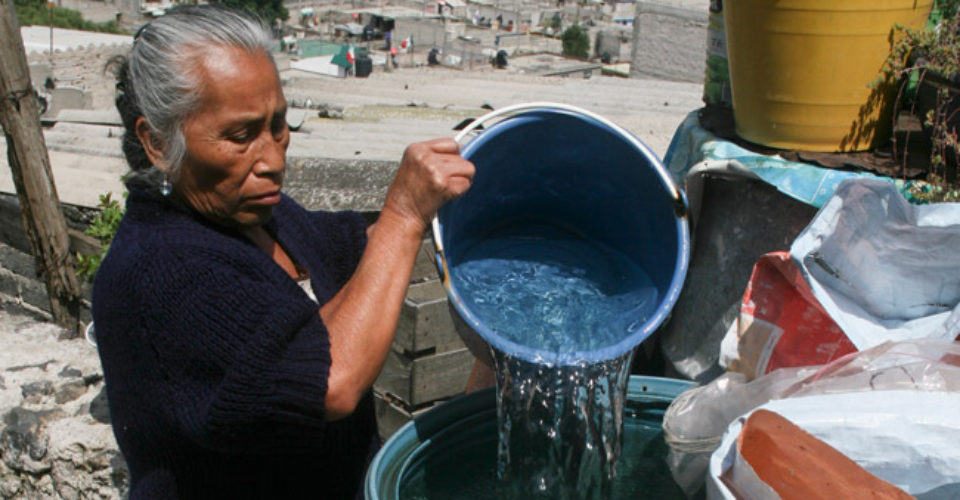 Uno de cada tres hogares en México sufre por inseguridad de agua
