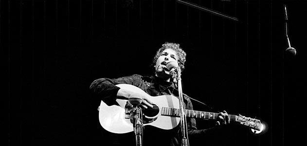 BOB DYLAN: EL PREMIO NOBEL QUE REVOLUCIONÓ LA CULTURA POPULAR CONTEMPORÁNEA