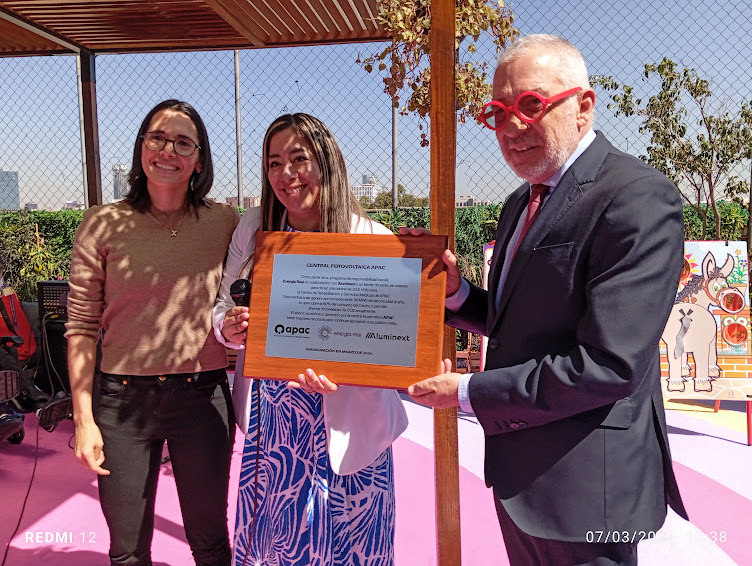 APAC IAP inaugura su primer central fotovoltaica junto a un jardín sensorial